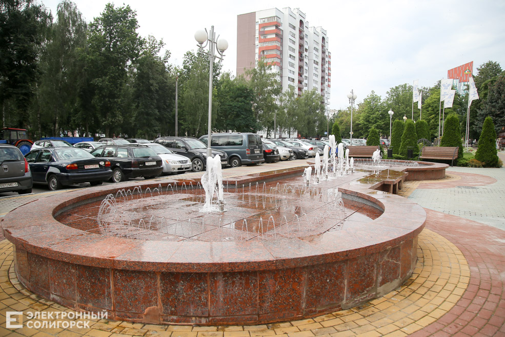 фонтан Солигорск стройтрест № 3