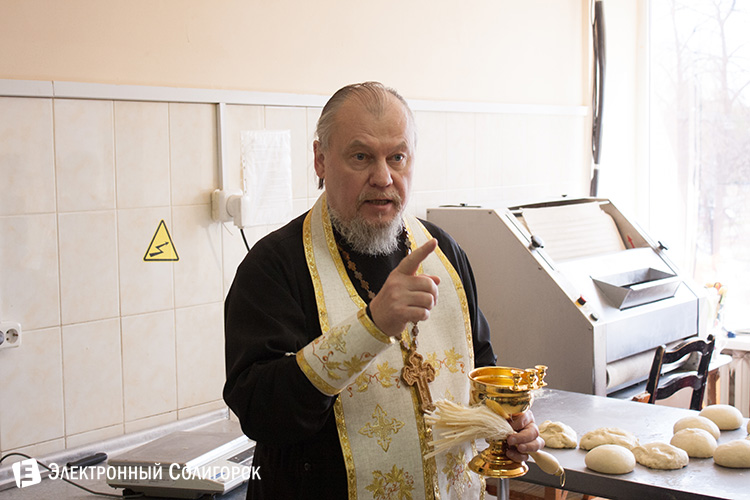 Николай Розов настоятель Христорождественского собора