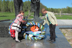 Учащиеся школы №3 Солигорска посетили Курган Славы и мемориальный комплекс "Хатынь"