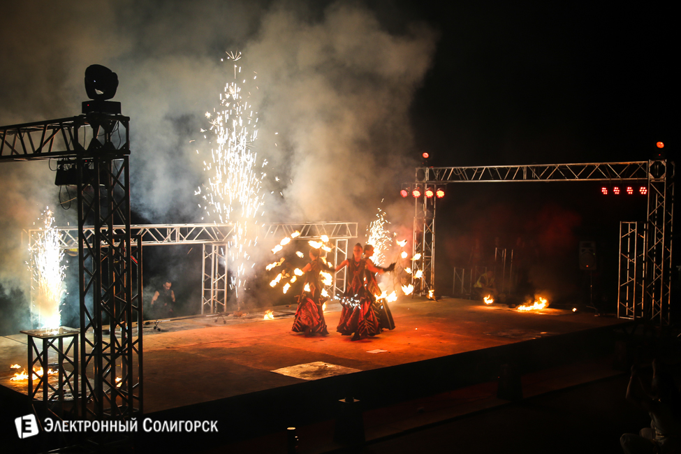 шоу огня в Солигорске