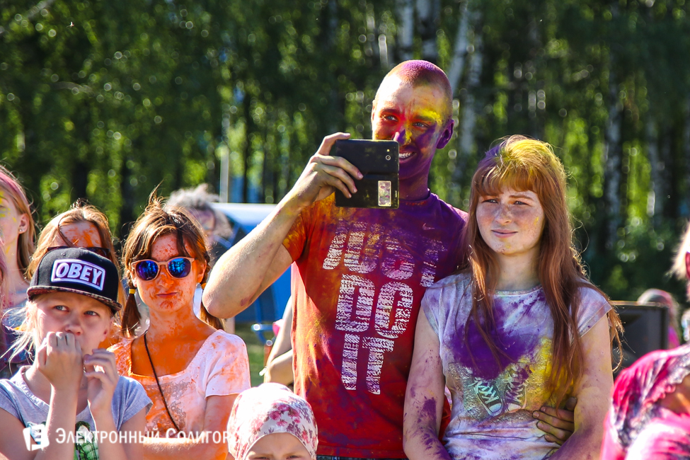 фестиваль красок Holidance Солигорск