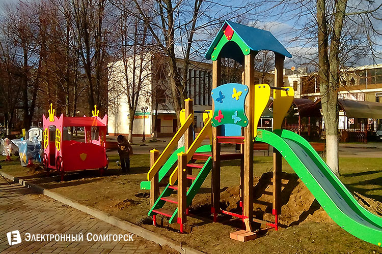 детская площадка в Солигорске