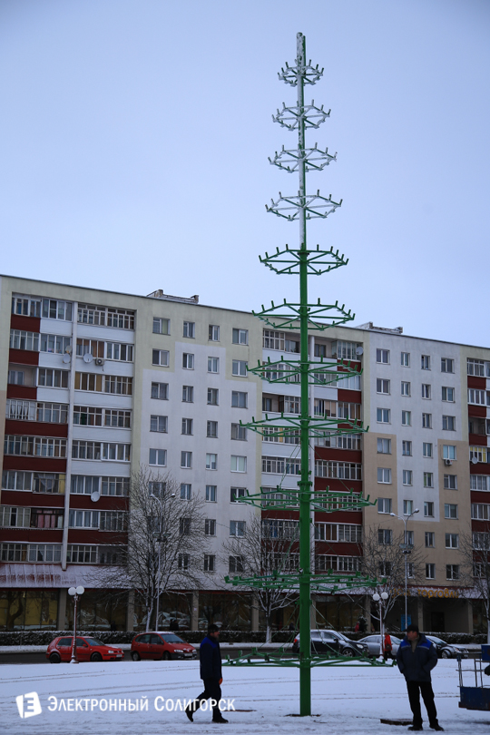Новогоднаяя елка Солигорск