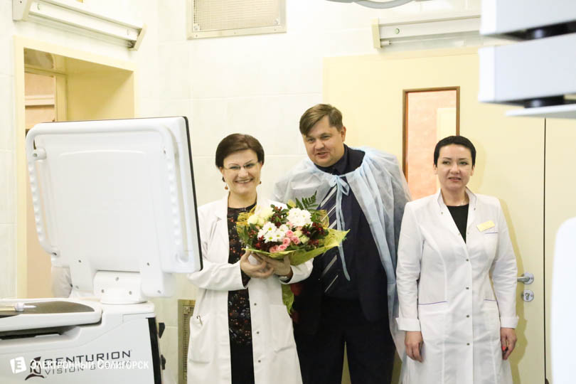 Слева - Татьяна Фрузорова, заведующая офтальмологическим отделением Солигорской ЦРБ