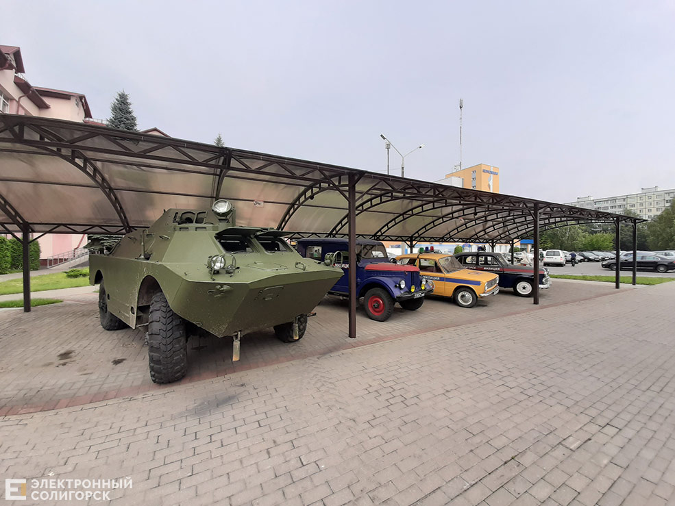 техника возле милиции Солигорск