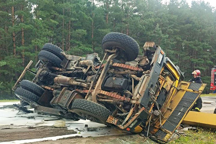 В результате ДТП в Солигорском районе погиб пассажир автокрана