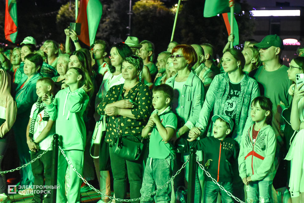 Концерт и салют в Солигорске в День Независимости Республики Беларусь