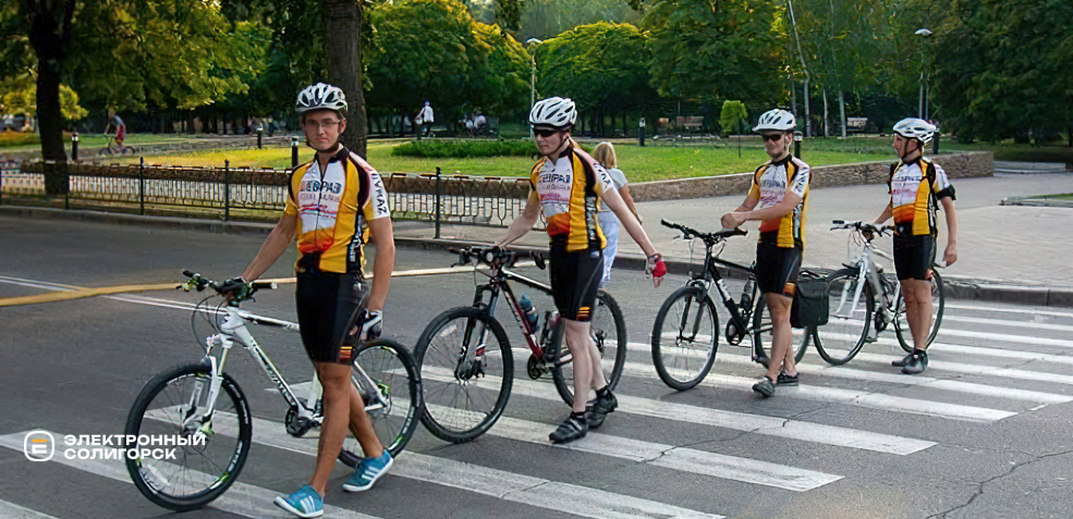 Велосипедистам по новым ПДД в Беларуси нужно спешиваться