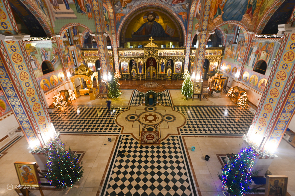 Вечерняя литургия в кафедральном соборе Солигорска