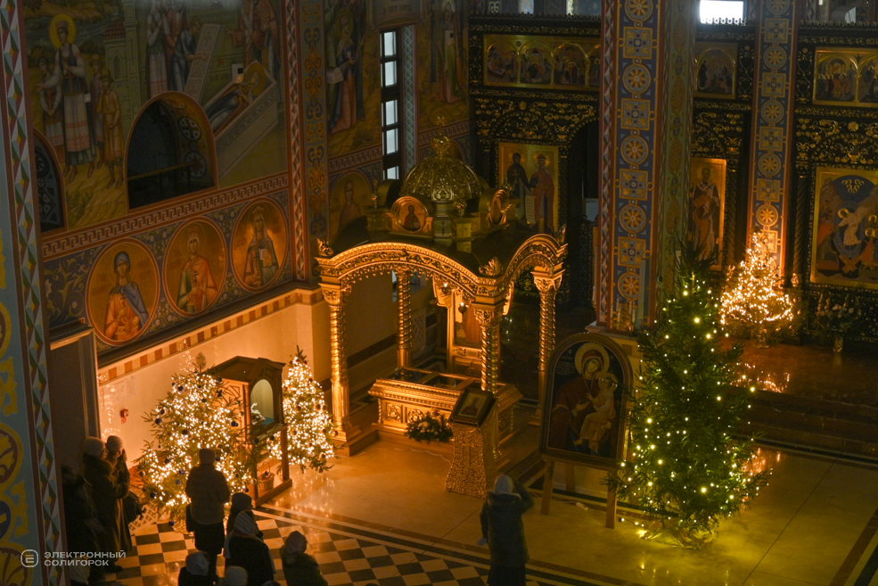 Вечерняя литургия в кафедральном соборе Солигорска