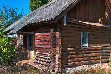 В Слуцком районе продаётся деревянный дом за 42 рубля