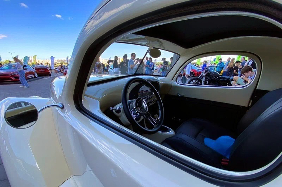 Необычный автомобиль в Солигорске