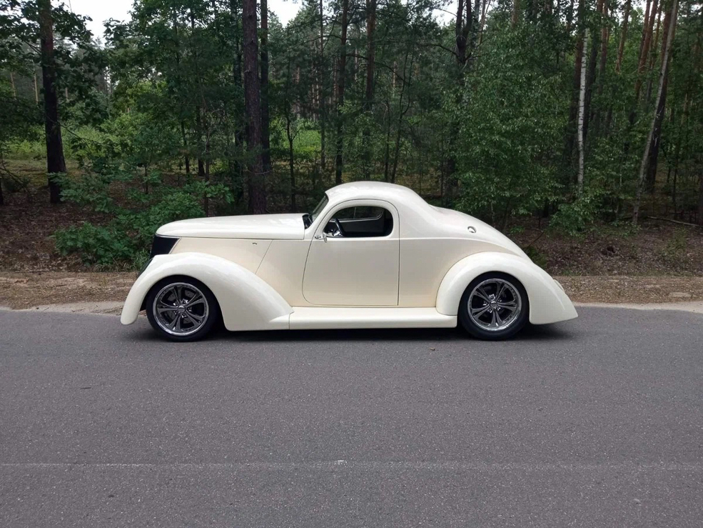 Необычный автомобиль в Солигорске