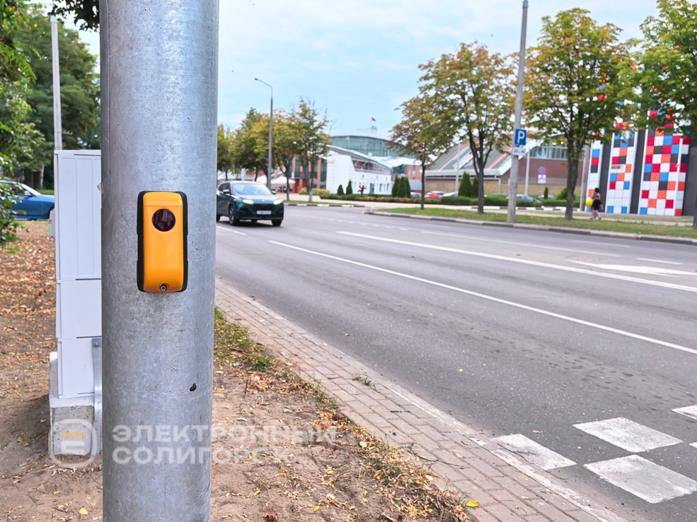 Ещё один светофор появился в Солигорске на улице Константина Заслонова