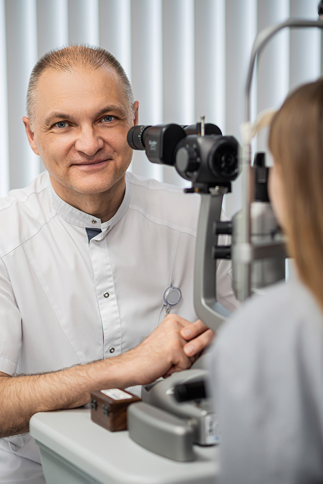 офтальмохирург клиники Мерси Антоненко Виталий Владимирович