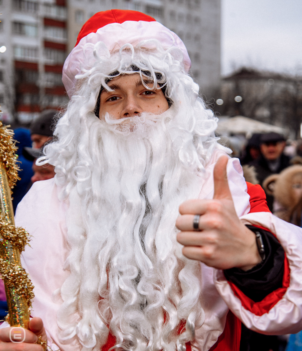 Парад Дедов Морозов в Солигорске