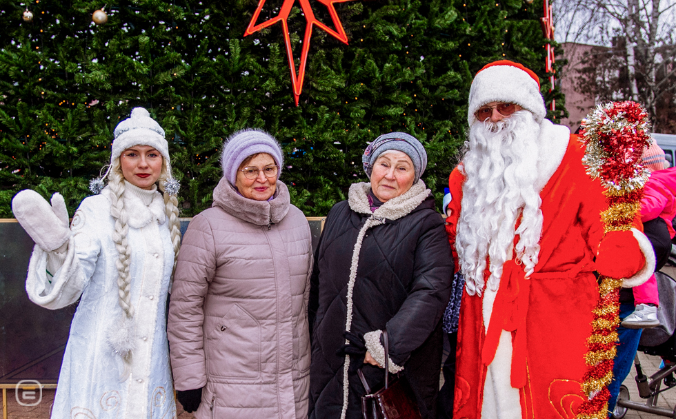 Парад Дедов Морозов в Солигорске