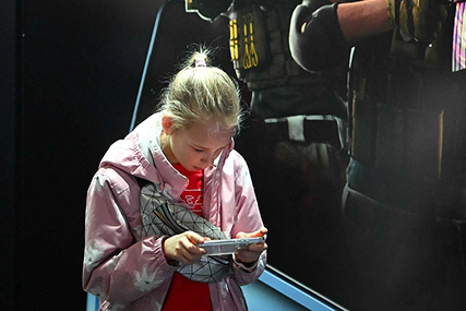 "Твоя мама сядет в тюрьму, а тебя заберут в детдом!": как мошенники действуют через детей