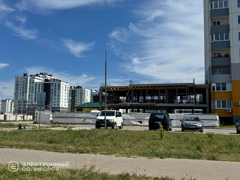 Строительство нового торгового центра в Солигорске