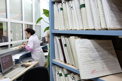 Можно ли забрать медицинскую карту домой? Спросили у медиков