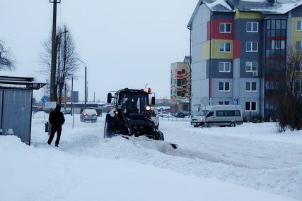 Звенит январская вьюга: один день из жизни старого района Солигорска