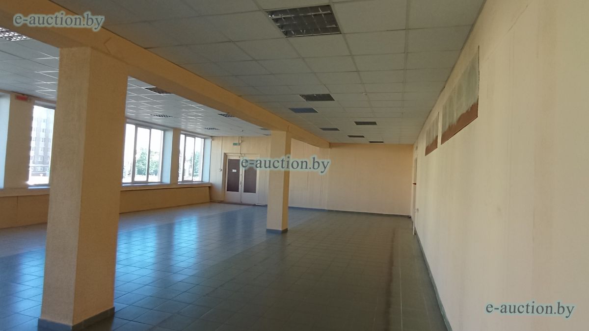 Продается Дом торговли в Слуцке