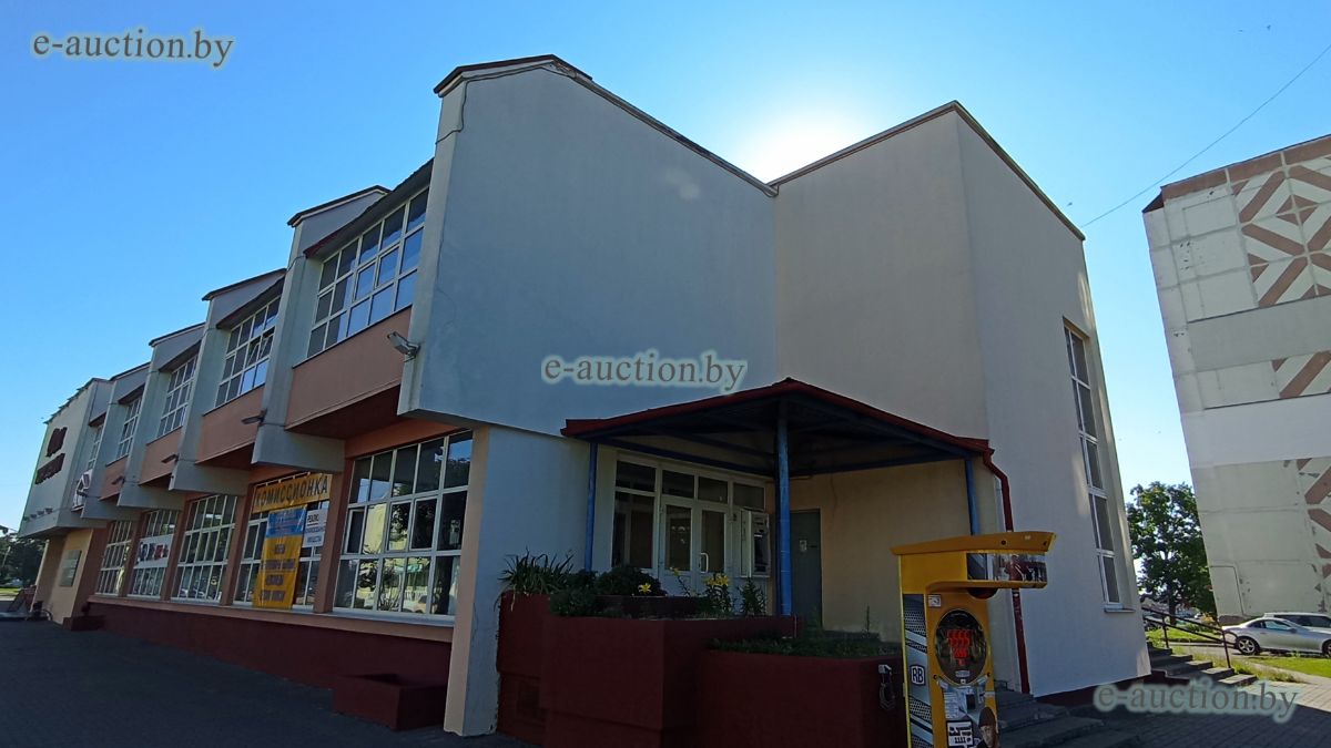 Продается Дом торговли в Слуцке