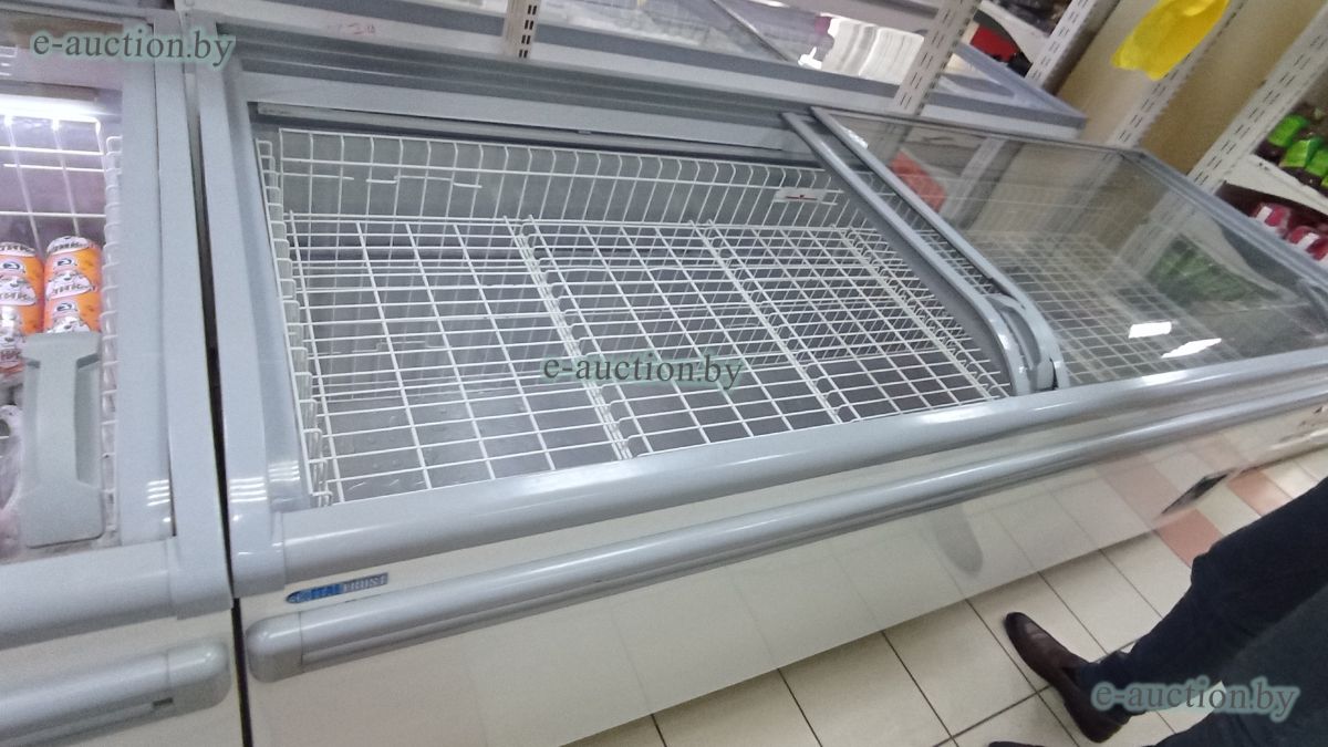 Продается Дом торговли в Слуцке