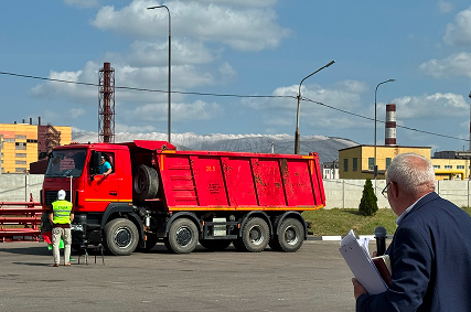 Автобусы, МАЗы и ювелирная точность. В Солигорске проходит областной конкурс водительского мастерства
