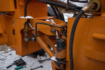 Ремонт обернулся трагедией. В Солигорском районе погиб тракторист