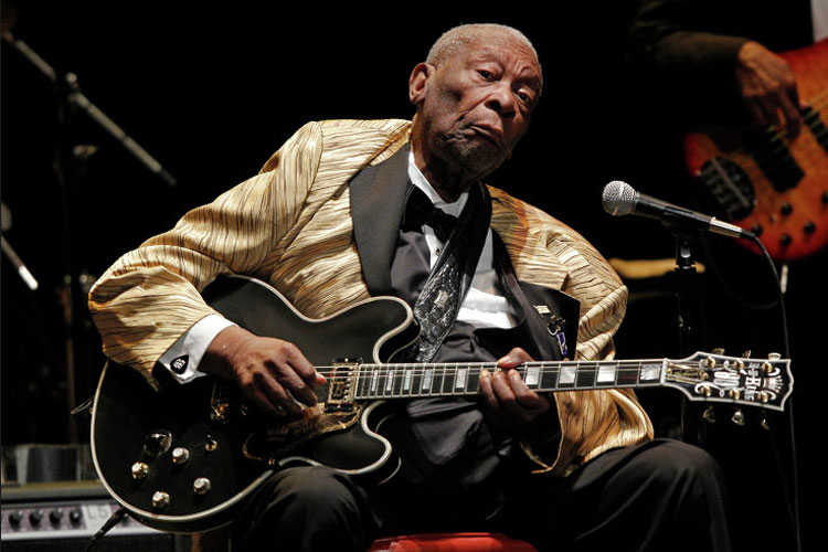 bi-bi-blyu-video-russkie-divi-erotika